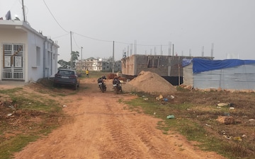 Plot For Sale in Balianta
