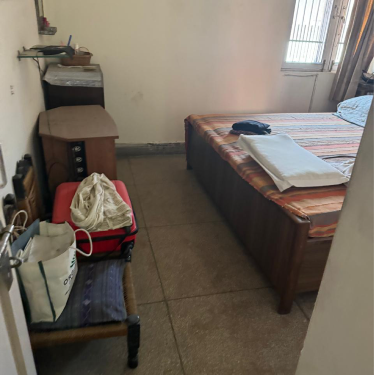 Room, sector 44 2 Bedroom 900 Sq.Ft. Apartment In Sector 44 Chandigarh 7489705