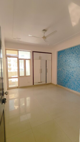 3 BHK Apartment For Rent in Amrapali Royal Vaibhav Khand Ghaziabad  7489764