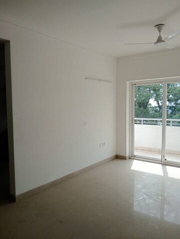 Room in 3 BHK Apartment at Park Avenue, Mussoorie Road – for Sale