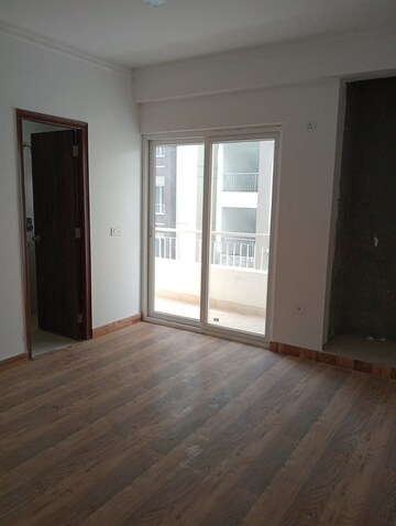 Room in 3 BHK Apartment at Park Avenue, Mussoorie Road – for Sale