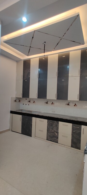 Kitchen in 4 BHK Villa at Doon Trafalgar, Kishanpur – for Sale