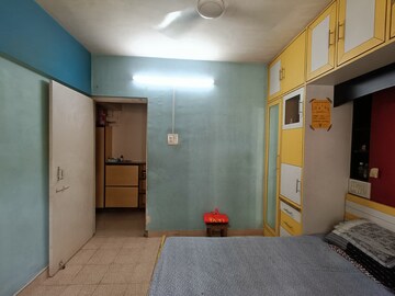 Room in 2 BHK Apartment at Lok Upvan Apartment Phase 2, Vasant Vihar – for Sale