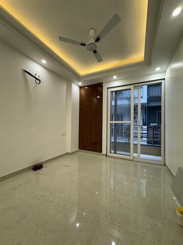 Room in 3 BHK Builder Floor at Chattarpur – for Sale