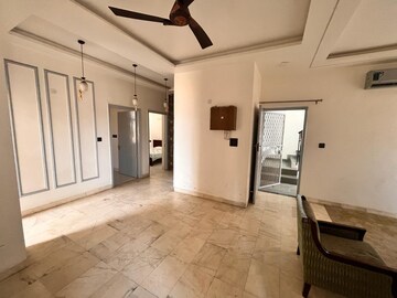 Room in 3.5 BHK Builder Floor at Sushant Residency F Block, Sushant Lok Iii – for Sale