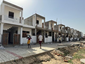 2 BHK Independent House – Exterior View View at Sultanpur Road - for Sale