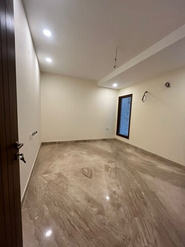Room in 4 BHK Builder Floor at Greater Kailash ii – for Sale
