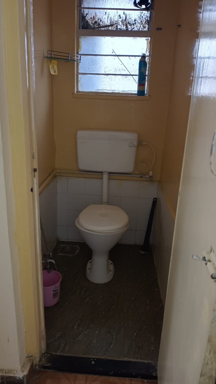 Bathroom, mahesh-society 1 Bedroom 630 Sq.Ft. Apartment In Bibwewadi Pune 7491209