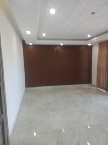 Bedroom in 4 BHK Builder Floor at BPTP Parklands, Sector 76 – for Sale