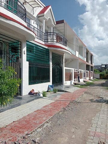 3 BHK Villa For Sale in Gomti Nagar