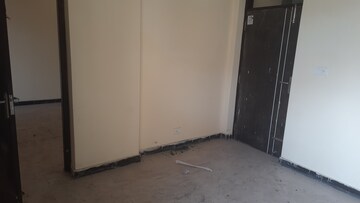 Room in 3 BHK Apartment at Farihills Apartment, Sector 21d – for Sale