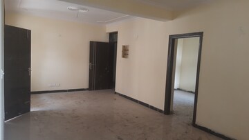 Room in 3 BHK Apartment at Farihills Apartment, Sector 21d – for Sale