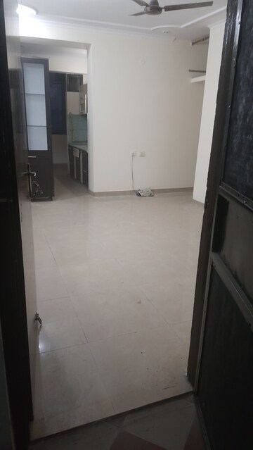 Room in 3 BHK Apartment at Farihills Apartment, Sector 21d – for Sale