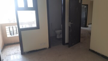 Room in 3 BHK Apartment at Farihills Apartment, Sector 21d – for Sale