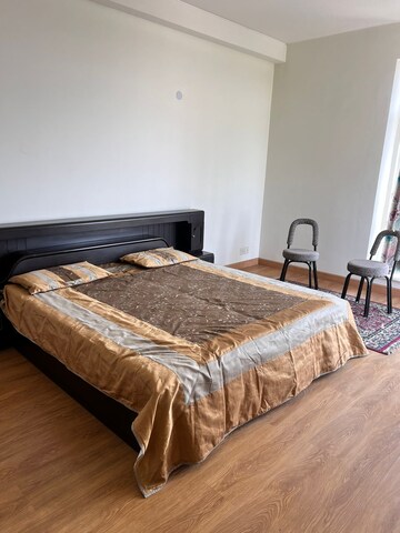 Bedroom in 2 BHK Apartment at Jaypee Greens Star Court, Jaypee Greens – for Rent