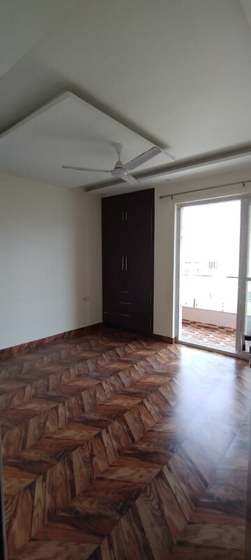 Room in 1 BHK Apartment at Pacific Golf Estate, Kulhan – for Sale
