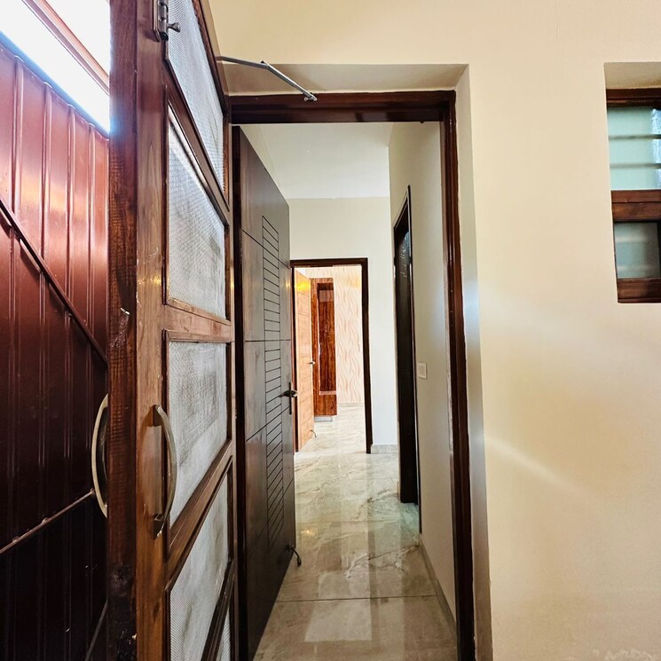 Balcony, patiala road 4 Bedroom 220 Sq.Yd. Independent House In Patiala Road Zirakpur 7492631