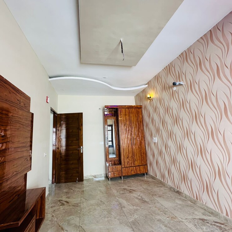 undefined, patiala road 4 Bedroom 220 Sq.Yd. Independent House In Patiala Road Zirakpur 7492631