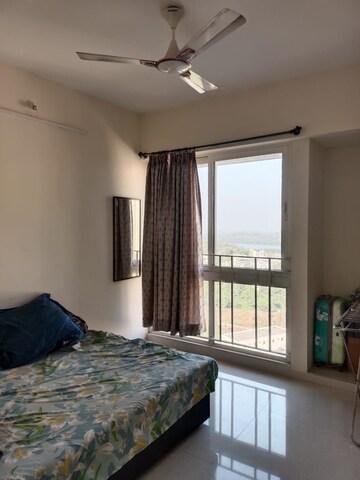 Room in 2.5 BHK Apartment at Rosa Gardenia, Ghodbunder Road – for Sale