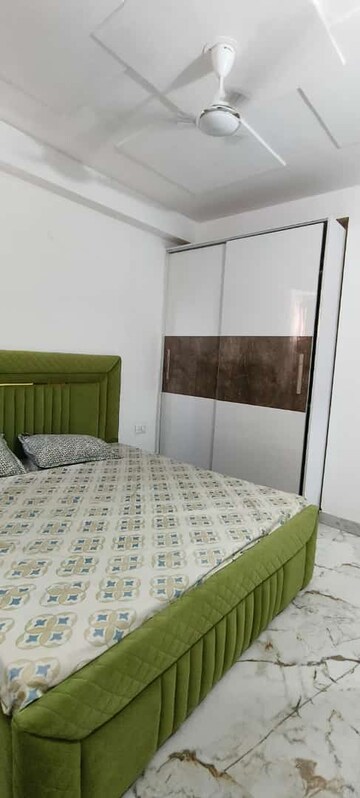 रेसिडेंशियल बिल्डर फ्लोर वर्ग फुट फॉर रेंट इन सेक्टर 11 गुड़गांव  7493526