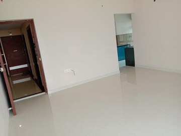 Furnished Amenities in 2 BHK Apartment at Royal Oasis, Malad West – for Sale