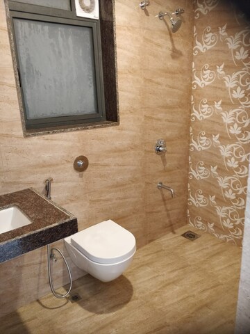 Master Bedroom in 1.5 BHK Apartment at Amanora Gold Towers, Hadapsar – for Sale