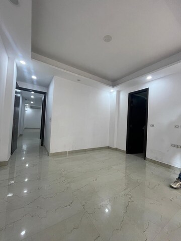 Room in 3 BHK Builder Floor at Palm Residency Chhatarpur, Chattarpur – for Sale