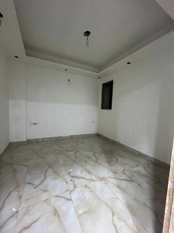 Room in 3 BHK Builder Floor at Palm Residency Chhatarpur, Chattarpur – for Sale