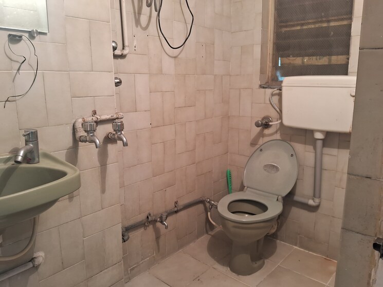 Bathroom, hermes-centre-vashi 2 Bedroom 1200 Sq.Ft. Apartment In Vashi Sector 17 Navi Mumbai 7494458