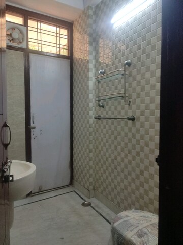 Bathroom in 3 BHK Builder Floor at Palam Vyapar Kendra, Sector 2 – for Sale