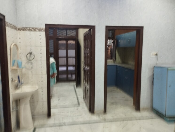 Room, sector 15 4 Bedroom 108 Sq.Yd. Independent House In Sector 15 Sonipat 7494798