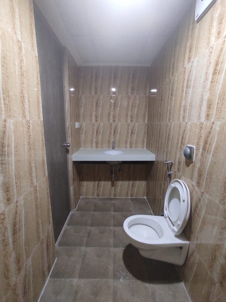Attached Bathroom, dombivli east 1 Bedroom 600 Sq.Ft. Apartment In Dombivli East Thane 7494791