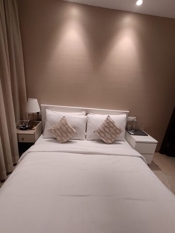 Bedroom in 1 BHK Apartment at Hiranandani Regent Hill, Powai – for Sale