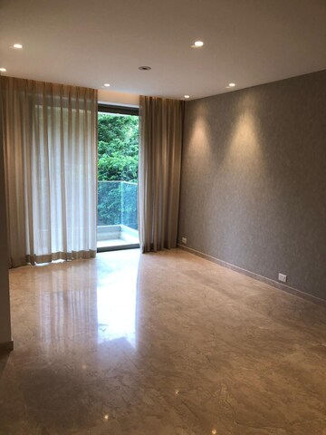 Room in 2 BHK Apartment at Hiranandani Castle Rock, Powai – for Sale