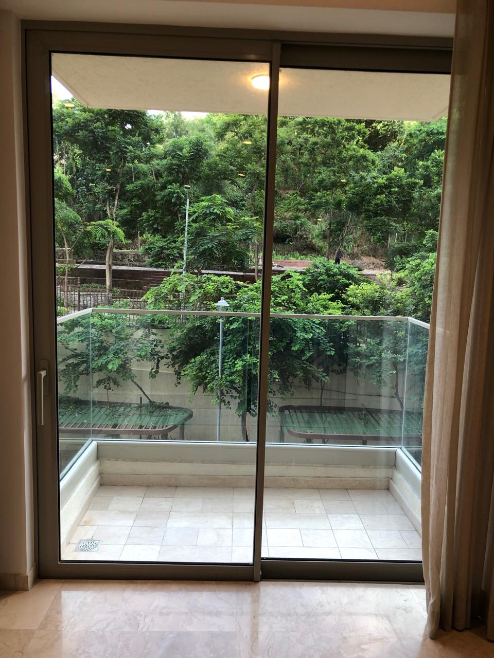 2 BHK + Pooja Room Apartment For Sale in Hiranandani Castle Rock