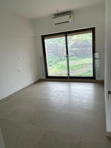 Room in 4 BHK Apartment at L&T Emerald Isle, Powai – for Sale