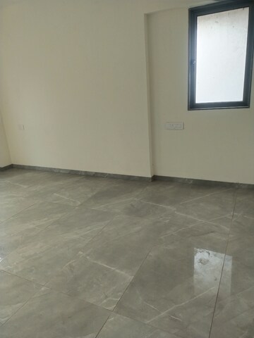 Room in 3 BHK Apartment at L&T Emerald Isle, Powai – for Sale