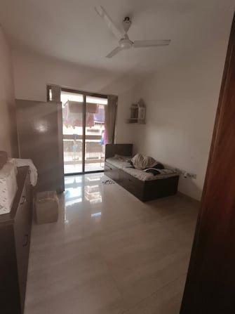 2 BHK Apartment For Rent in Suyog CHS Kandivali West Kandivali West Mumbai  7495417