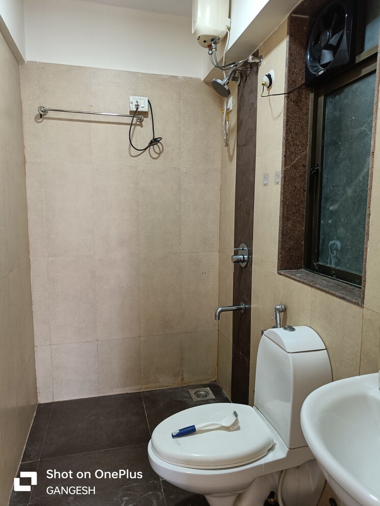 Bathroom, dsk-madhukosh 2 Bedroom 600 Sq.Ft. Apartment In Andheri East Mumbai 7495438