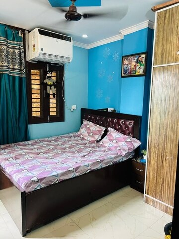 रेसिडेंशियल बिल्डर फ्लोर वर्ग फुट फॉर रेंट इन महावीर एन्क्लेव 1 दिल्ली  7495454