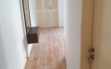 2.5 BHK Apartment For Sale in Gamdevi