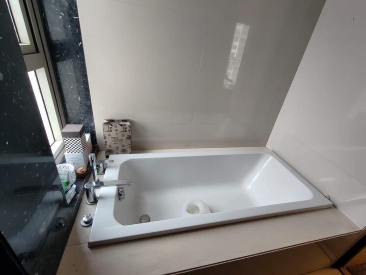 Bathroom, vision-crest 3 Bedroom 3200 Sq.Ft. Apartment In Prabhadevi Mumbai 7496047
