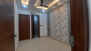 Room in 3 BHK Apartment at Puri Kohinoor, Sector 89 – for Sale