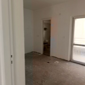 Room in 3.5 BHK Builder Floor at Bptp Park 81, Sector 81 – for Sale