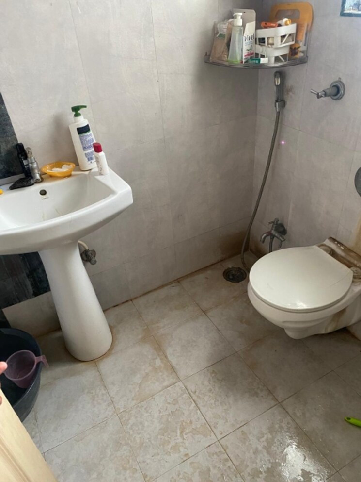 Bathroom, greenland-society 2 Bedroom 900 Sq.Ft. Apartment In Pimple Saudagar Pune 7496404