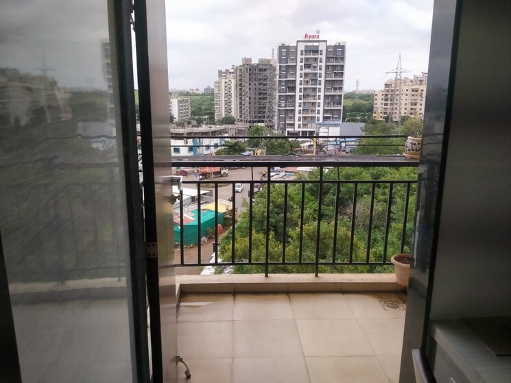 Balcony, vertical-alcinia 2 Bedroom 724 Sq.Ft. Apartment In Mohammadwadi Pune 7496413