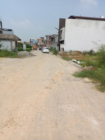  Plot For Sale in Gaursons 1st A Park View, Gaur Yamuna City