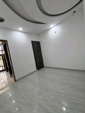 Room in 4 BHK Independent House at Sector 123 – for Sale