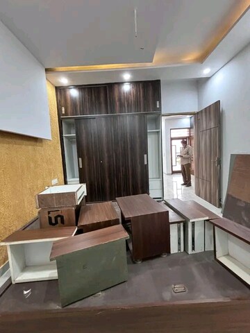 Room in 4 BHK Independent House at Sector 123 – for Sale
