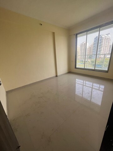 Room in 1 BHK Apartment at Bhamini Sankul, Naigaon East – for Sale
